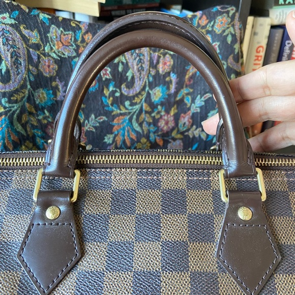 Authentic Louis Vuitton Speedy 30 in Damier Ebene - Made in France - EUC! - Picture 5 of 16